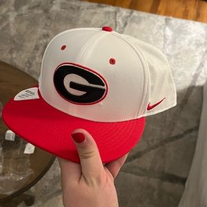 NWT Embroidered Nike try fit Georgia bulldog’s fitted Hat
